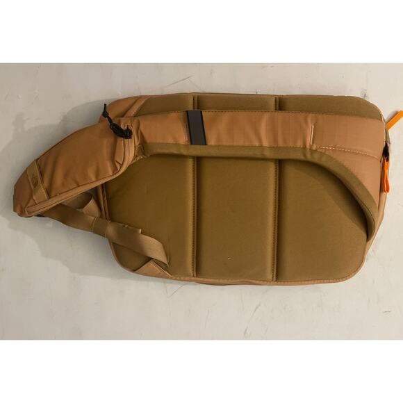 NWT The North Face Base Camp Voyager Sling Backpack Tan Almond Butter - Picture 2 of 3